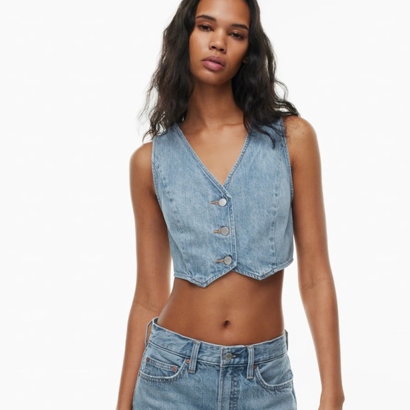 Denim Forum Jackets & Blazers - Aritzia Denim Forum The '90s Mia Cropped Denim Vest Size S